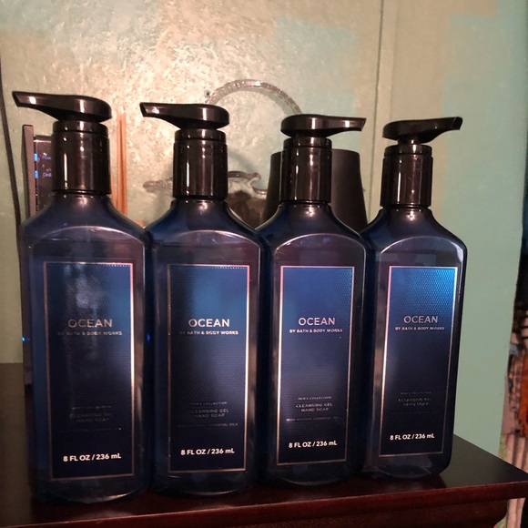 Bath & Body Works Other - Ocean Blue Hand Soap
Set X 4 Men’s